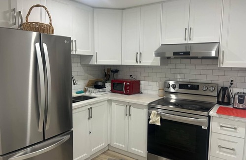 Thorold House | Basement Room 2 with a stylish washroom @Welland, ON