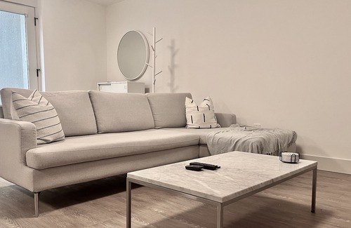 Willoughby Apartment | Basement suite near Langley Events Centre