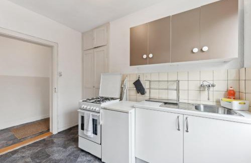 Seebach Apartment | Basic 2BR Apartment with Full Kitchen