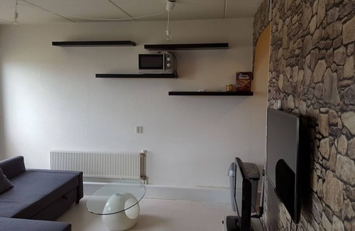 Bijlmer-Centrum Apartment | Basic Studio Apartment Near Amsterdam Arena