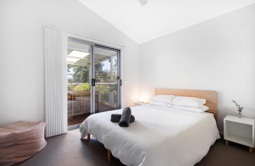 St. Georges Basin Villa | Basin Breeze Retreat