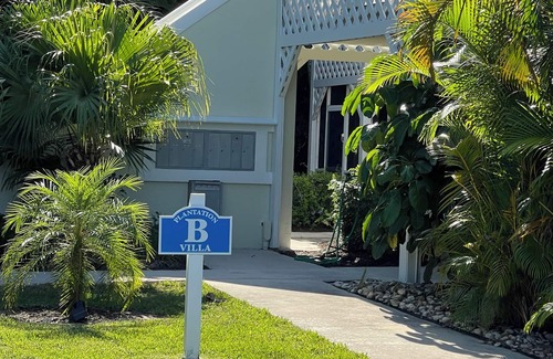 Jupiter Bay Condo | Bask in the Warmth of Our Jupiter Gem! JUPITER BAY!