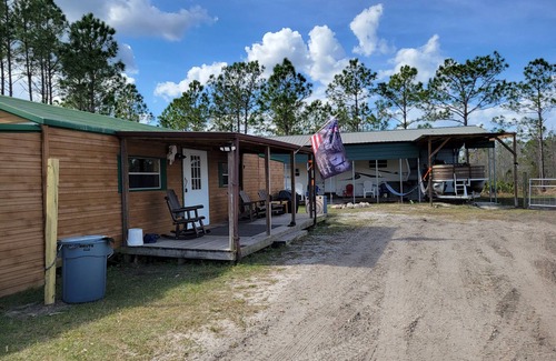 DeLand Cabin | Bass Lake cabin-Sleeps 8