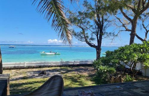 Blue Bay Villa | Bastide sur Mer with LOV