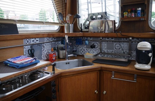 Meaux Boat Rental | Bateau Spicy - Unusual stay on the Marne River
