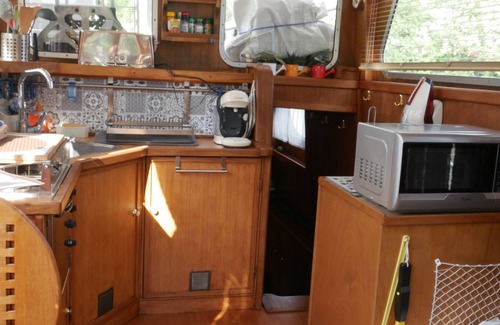 Meaux Boat Rental | Bateau Spicy - Unusual stay on the Marne River