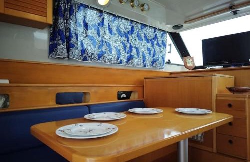 La Condamine Boat Rental | Bateau tout confort au Port de Monaco