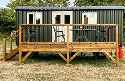 Todber Apartment | Bathsheba, Luxurious Shepherds Hut set in Todber a hamlet set in Thomas Hardy's iconic rural Dorset
