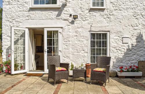 Palterton House | Bathurst Cottage