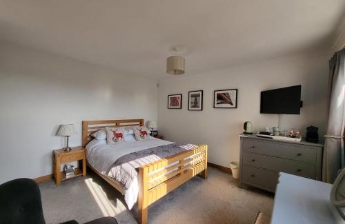 Dalgety Bay Bed & Breakfast | Bay and Bridge