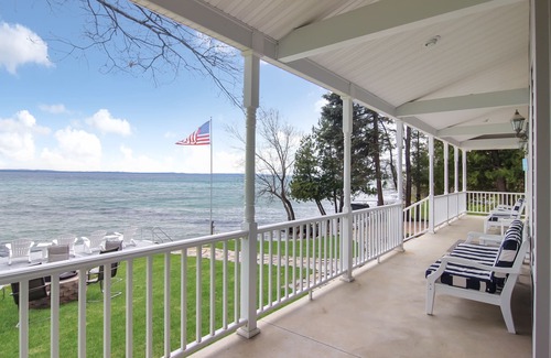 Traverse City House | Bay Breeze