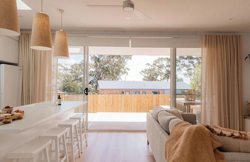 Binalong Bay Apartment | Bay Days - Binalong Bay