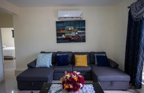 Portmore Apartment | Bay Front Retreat