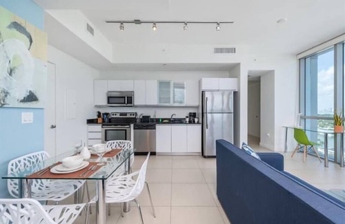 North Beach Apartment | Bay Front | Sweeping Bay Views | Upscale Amenities | Miami Beach