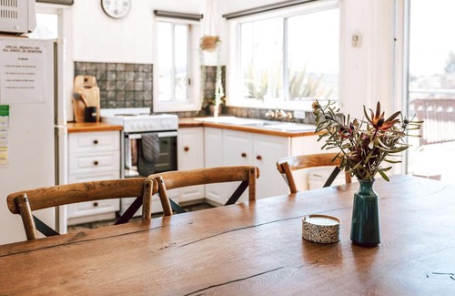 Binalong Bay House | Bay of Fires - Beachfront - Sloop Cottage