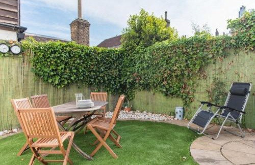 Deal House | Bay Reach