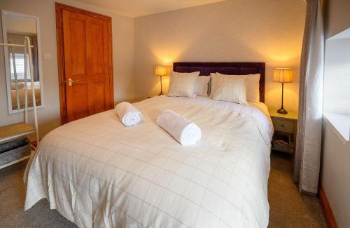 Cymmer House | Bay Tree Cottage Rhondda Valley By StayStaycations