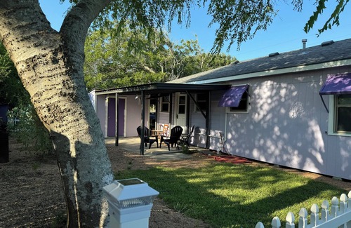 Long Mott Cottage | Bay view fisherman's cottage. Located in Seadrift, near Port O' Connor, TX.