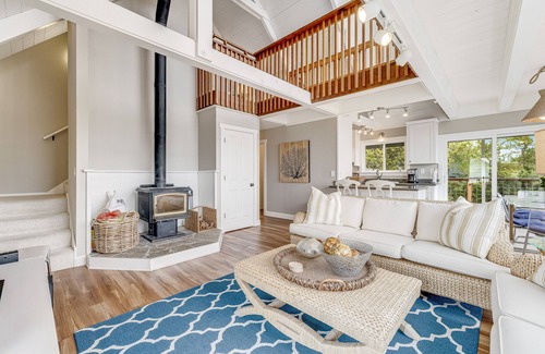 Bodega Bay House | Bay view home overlooking Bodega Harbor w/fireplaces, WiFi, & private W/D