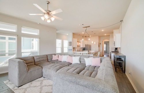 La Porte House | Bay-View La Porte Home Rental: Steps to Beach!