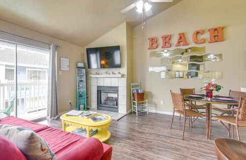 Galveston Apartment | Bay View, Pool Access Romantic Galveston Retreat!