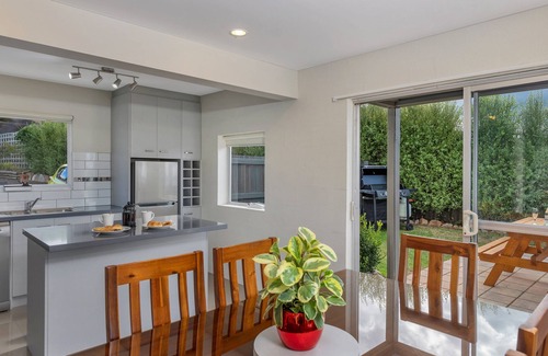 West Hobart Apartment | Bay View Villas