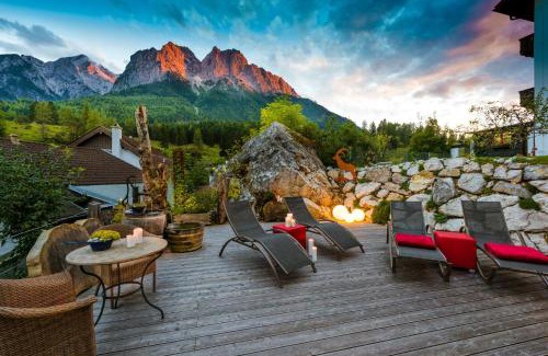 Obergrainau Hotel | Bayern Resort Hotel - Adults only - mit Zugspitzblick - Eibsee-Nähe - Wellnessbereich - Naturpool im Sommer