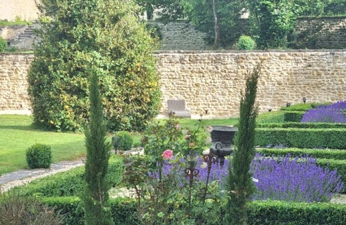 Conde-sur-Seulles House | Bayeux : la suite d'Artagnan : french castle life in 1700 sq ft, 3br, 2br, 7p