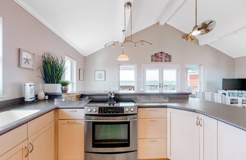 Crash Boat Basin House | Bayfront home w/private balcony water views/free WiFi/private dock/central A/C