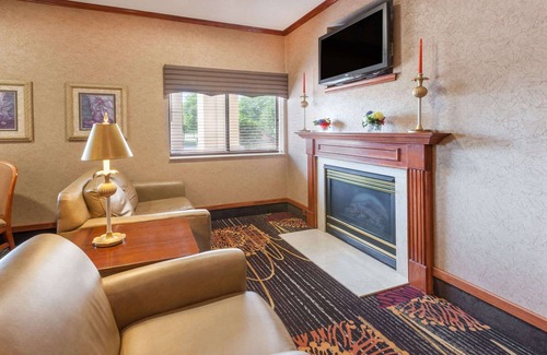 Chelsea Hotel | Baymont by Wyndham Chelsea