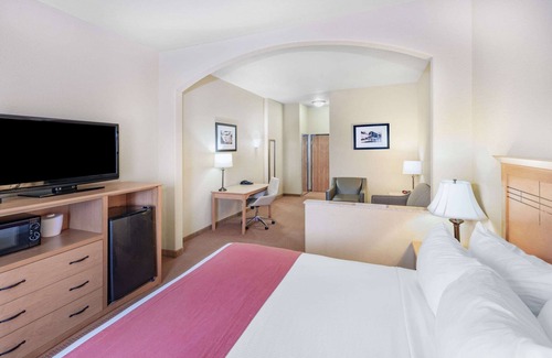 Cuero Hotel | Baymont by Wyndham Cuero