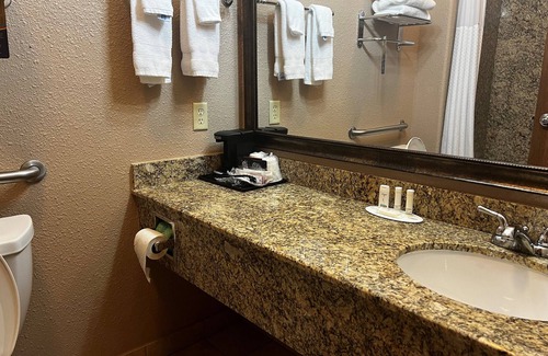 Cuero Hotel | Baymont by Wyndham Cuero