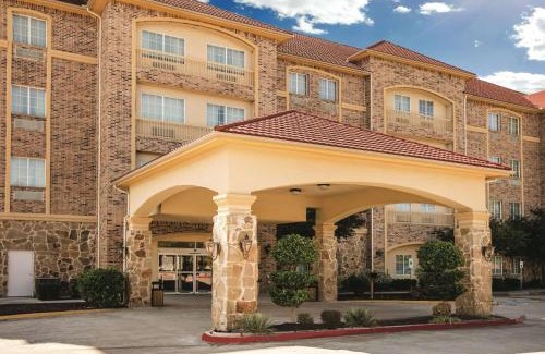 DeSoto Hotel | Baymont by Wyndham Dallas South-DeSoto