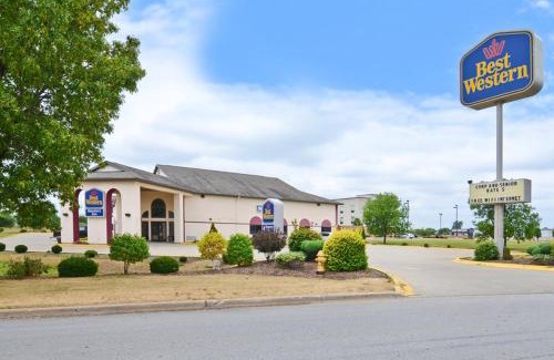 Danville Hotel | Baymont by Wyndham Danville IL