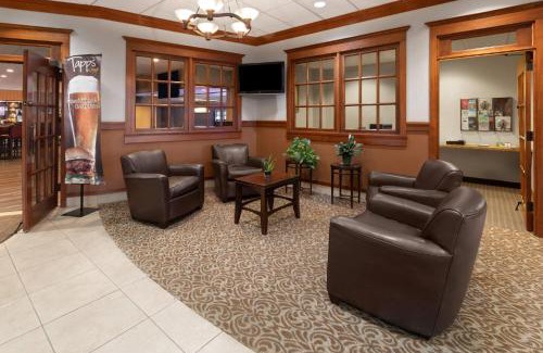 Jamestown Hotel | Baymont by Wyndham Jamestown Conference Center & Water Park
