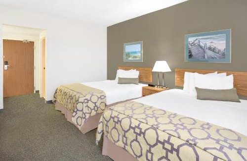 Janesville Hotel | Baymont by Wyndham Janesville