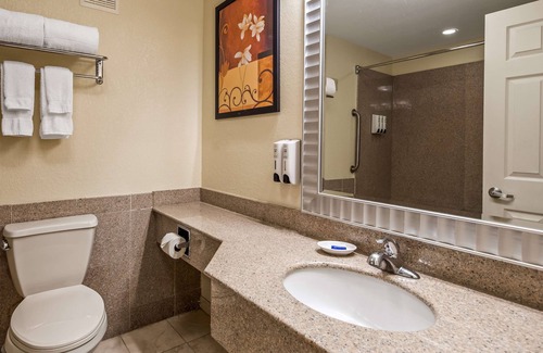 Pompton Plains Hotel | Baymont by Wyndham Pompton Plains/Wayne