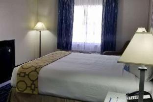 Lakeview  Jefferson County Hotel | Baymont by Wyndham Port Arthur - Groves Area