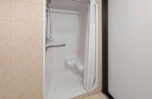 Farmington Hotel | Baymont Inn and Suites by Wyndham Farmington, MO