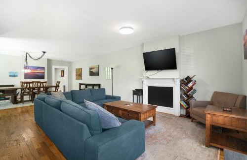 Cape Charles House | Bayside - Classic duplex in historic downtown!