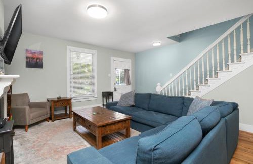 Cape Charles House | Bayside - Classic duplex in historic downtown!