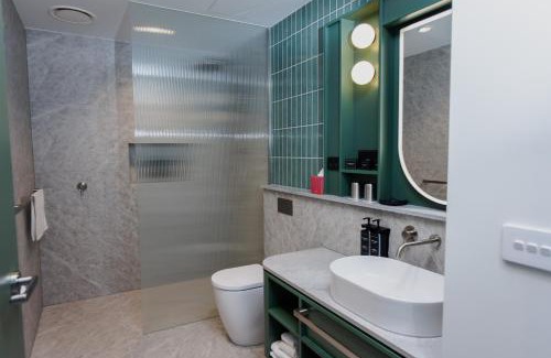 Geelong Hotel | Bayside Geelong Hotel & Apartments, an Ascend Collection Hotel