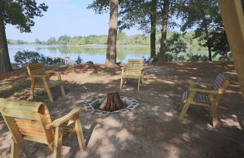 Locustville House | Bayside House with Sunset Water Views on Secluded Private Farm