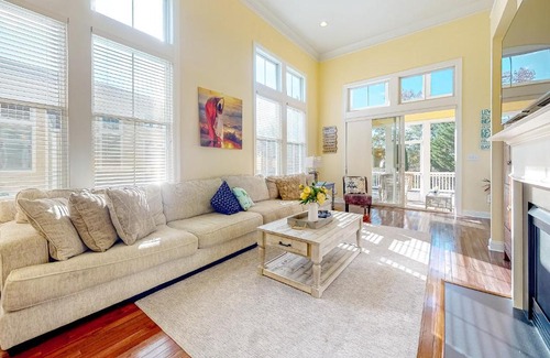 The Commons House | Bayside Resort - 36288 Sunflower Blvd