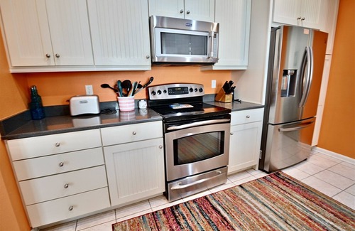 The Commons House | Bayside Resort * New Listing * 5BR home w 2 Master (primary) Suites and 3.5
