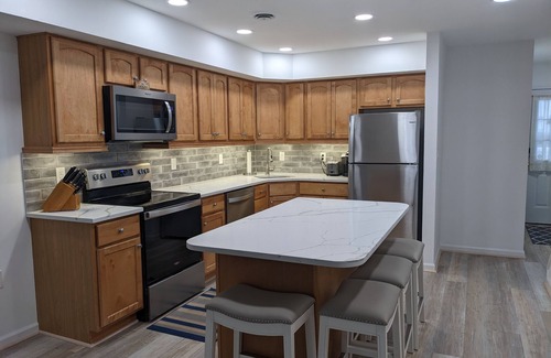 Midtown Ocean City House | Bayside Townhouse Condo W/Boat Slip and Free Wi-fi