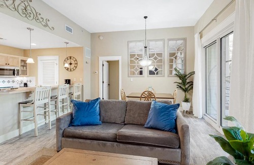 Baytowne Wharf Apartment | Baytowne Wharf Pilot House 117