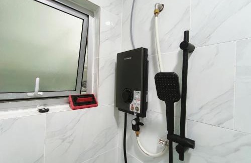 Kampung Bukit Merbah Apartment | Bayu Temiang Luxury Design 7~8 Pax
