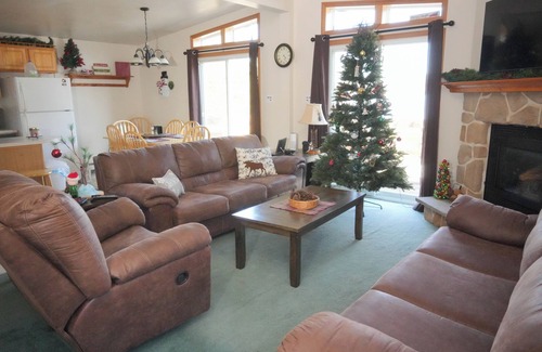 Inlet Ski Chalet | Bayview at Beachfront "Eagle Bay Village"