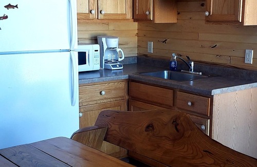 Elcho Cabin | Bayview Cabin on Picturesque Northwoods 7 mile chain of lakes (All seasons)